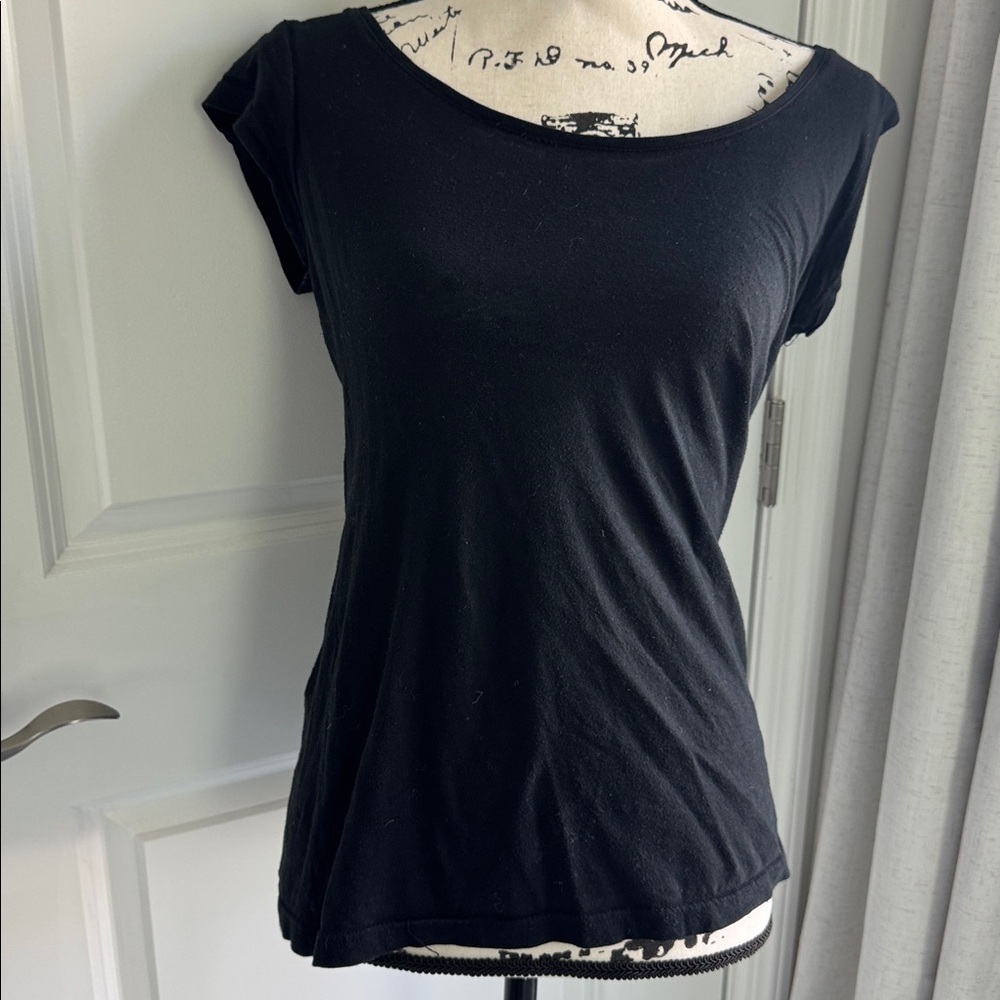 Divided by H & M black t-shirt 💯 cotton